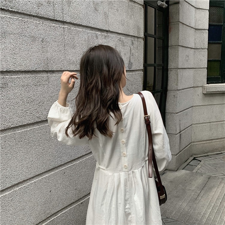 Đầm Ulzzang Trắng Dài Cổ Tròn Thắt Nơ Eo Hàng Cúc Lưng Cực Xinh Freesize - V.042