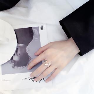 Nhẫn hình tia sét thời trang đơn giản