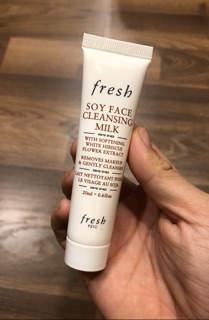 sữa rửa mặt fresh