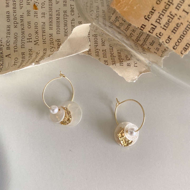 Khuyên tròn hạt ngọc xà cừ