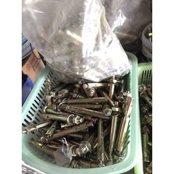 Tắc kê sắt, nở sắt bulong nở sắt bắt vào tường betong các size