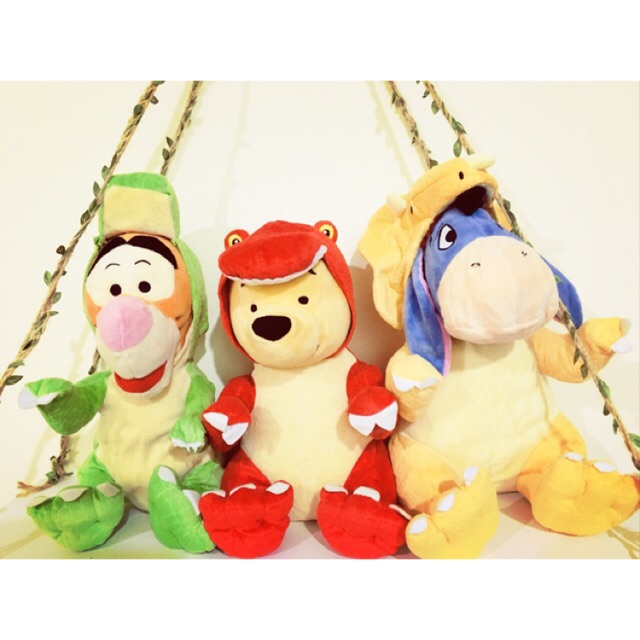 Bộ ba Disney Winnie The Pooh cosplay khủng Long