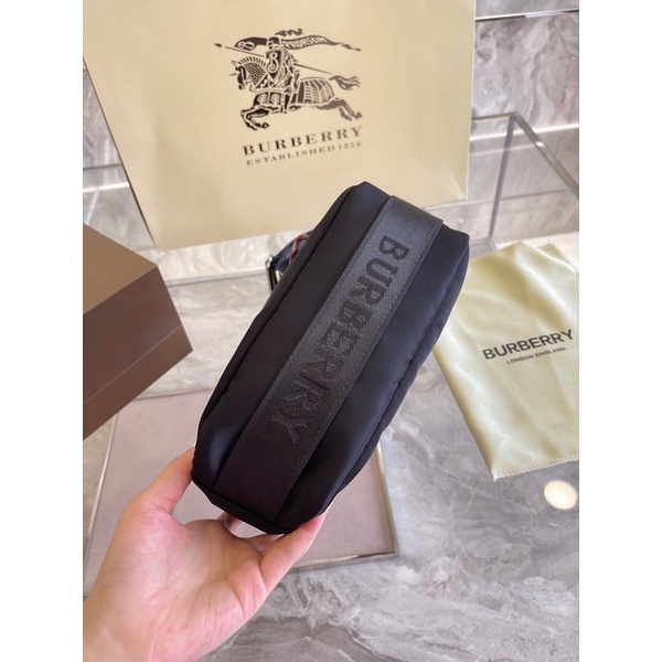 Túi đeo chéo BURBERRY cao cấp
