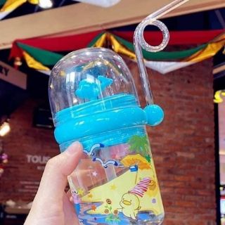 Bình nước phun nước cá voi