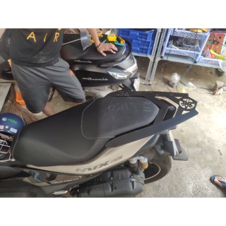 Tay xách bằng thép chắc chắn lắp NVX V1