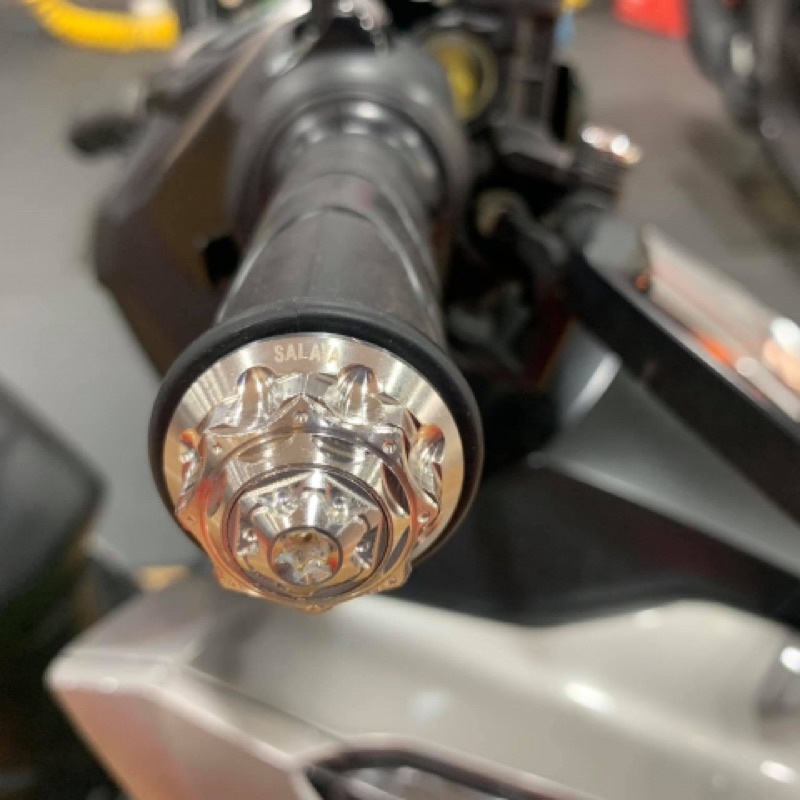 Gù Salaya inoc 304 gắn mọi loại xe