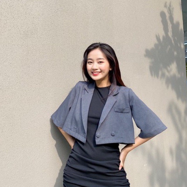 Áo khoác blazer dạng croptop | BigBuy360 - bigbuy360.vn