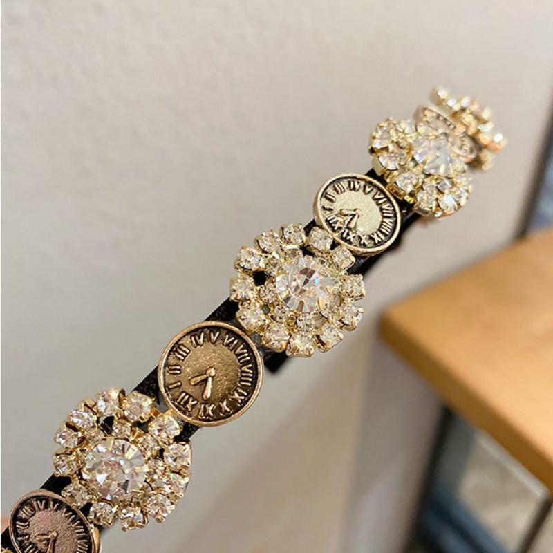 Cài tóc phong cách retro xinh xắn dành cho nữ