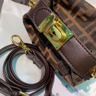 Túi mini Fendi