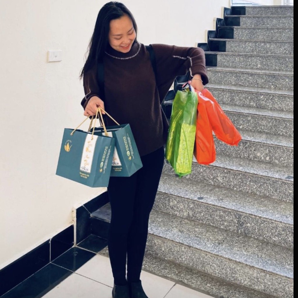 Hộp trà Thái Nguyên biếu tặng cao cấp Trà nõn tôm chăm bón trứng gà 400g | BigBuy360 - bigbuy360.vn