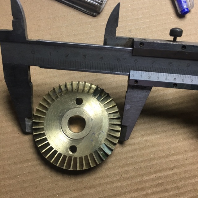 Cánh nước máy bơm 125 trục khuyết