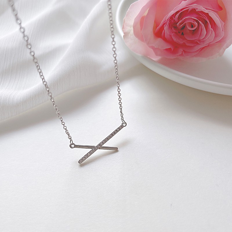 Dây chuyền mặt chữ X đính đá thanh lịch sang trọng