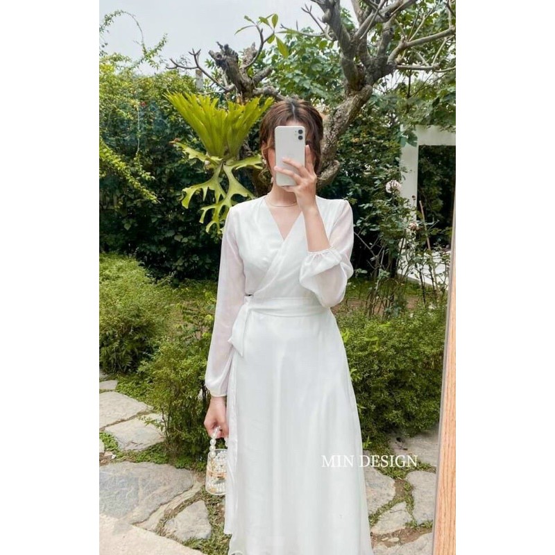 Đầm maxi trắng đắp chéo tay dài đi biển
