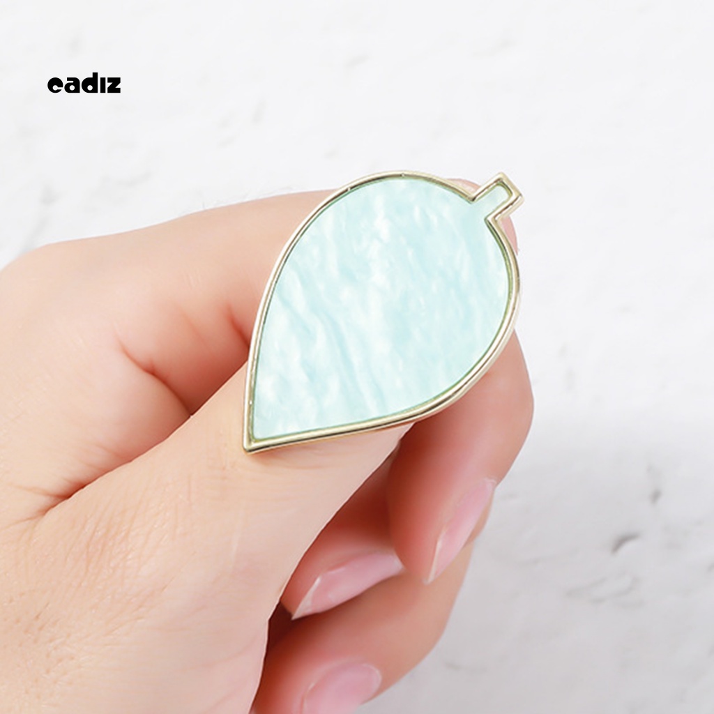 Khay Trưng Bày Lọ Sơn Móng Tay Hình Chiếc Lá Kích Thước Nhỏ Gọn