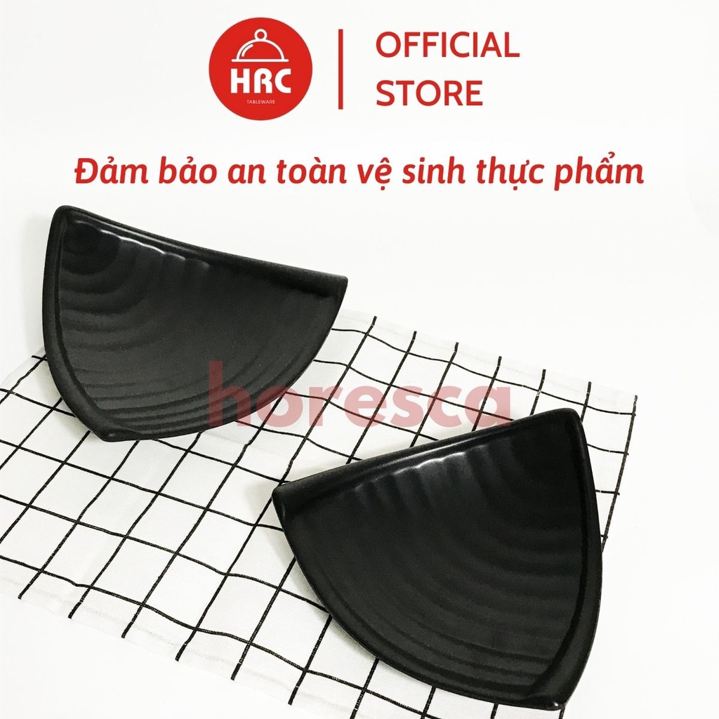 Đĩa nhựa melamine tam giác (CAO CẤP) Đĩa đen nhám tam giác chuyên dùng cho nhà hàng