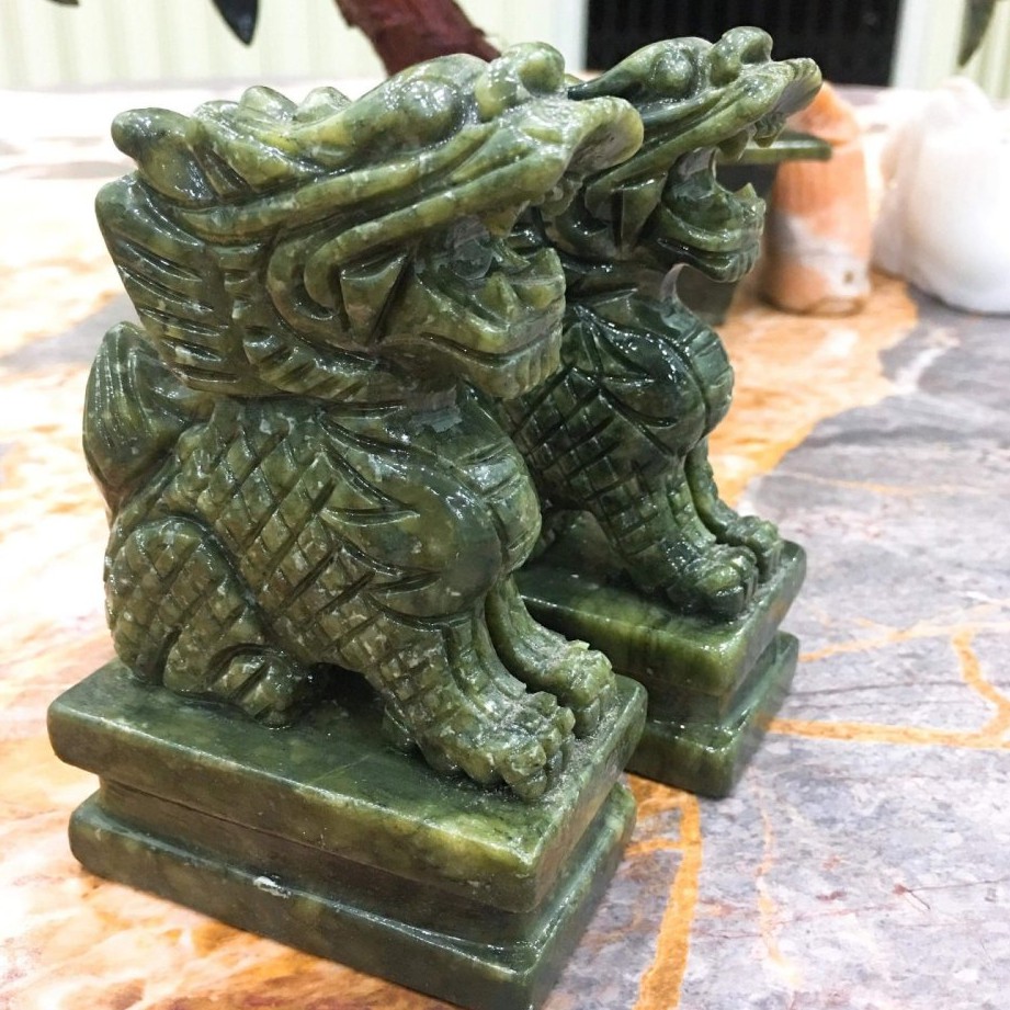 Tượng Kỳ Lân đá nguyên khối