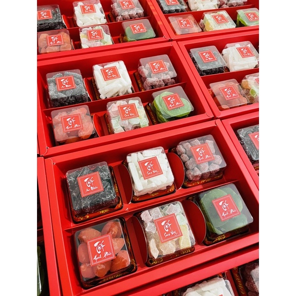 Hộp Quà Tết Mứt Mix 6 Vị Trang Trọng Biếu Lễ 2023