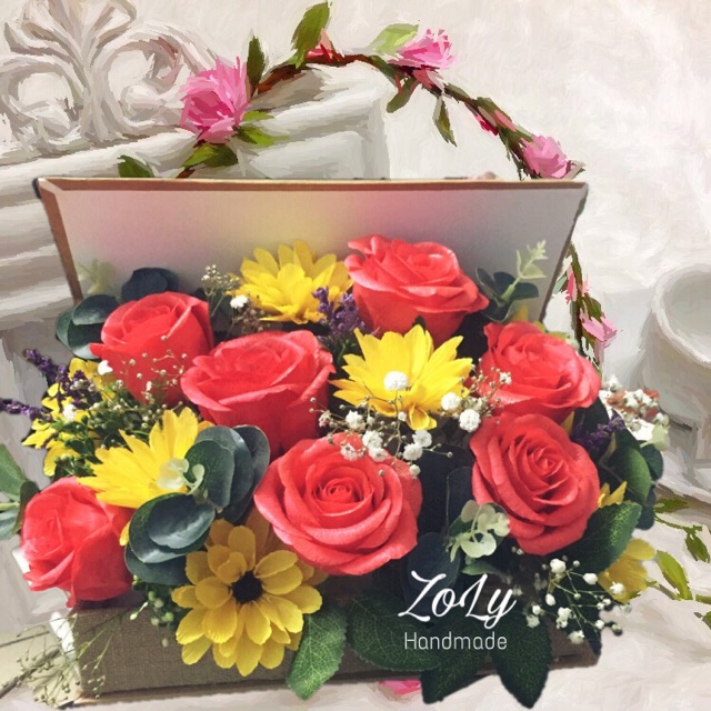 Hộp hoa giấy dạng sách cổ