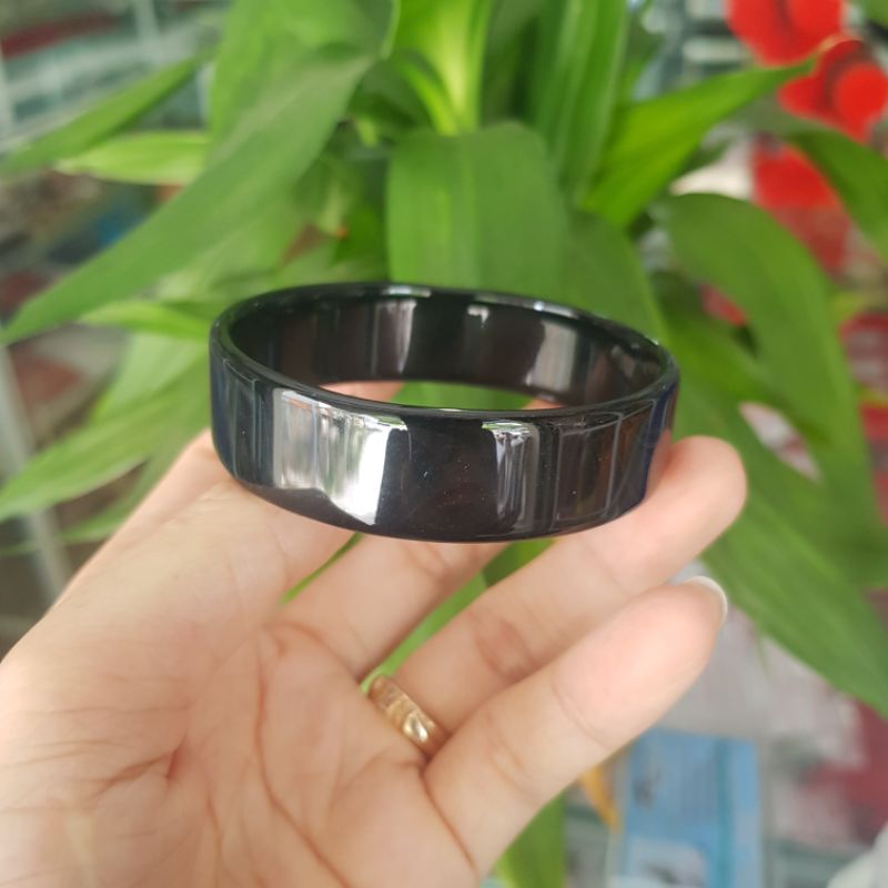 Vòng Tay Nữ Bản Vuông Màu Đen M.Não