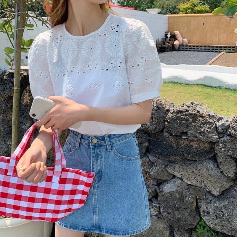 Áo xô trắng ren lỗ | BigBuy360 - bigbuy360.vn