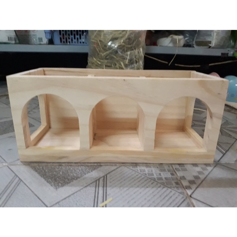 MÁNG CỎ  KHÔ / KHAY CỎ KHÔ KÈM NGĂN CHẮN DÀNH CHO THỎ, BỌ Ú...