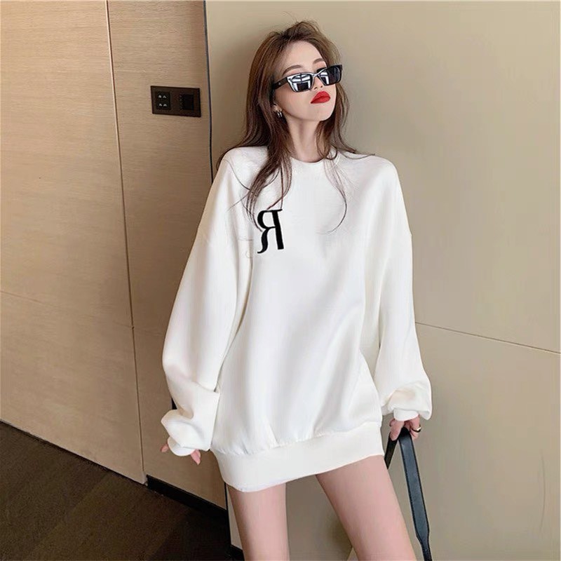 Áo Nỉ Sweater in R, Nam Nữ Unisex Form Rộng Dài Tay, Chất Nỉ 100% Cotton, 2 Màu Trắng Đen - Áo Sweater Form Rộng Unisex | BigBuy360 - bigbuy360.vn