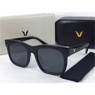 Mắt Kính Chữ V - Hàng Xịn