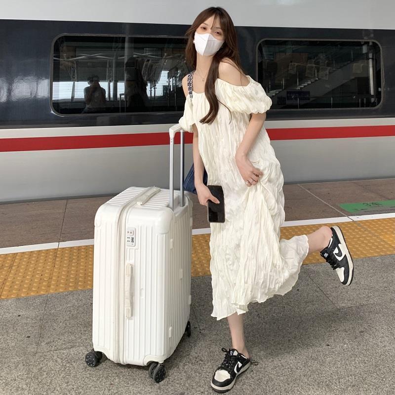 Đầm Midi Hai Dây Xếp Ly Màu Trắng Thời Trang Cho Nữ