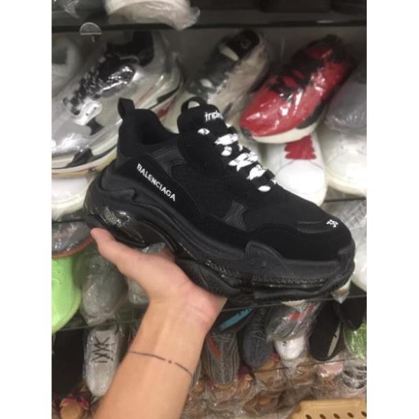 𝐒𝐀𝐋𝐄 salle 9.9 Giày Balenciaga Triple S Đế Hơi Chất Nhất 👟 Xịn Nhất : . new ✔️ new ⁹ * : ' , ?