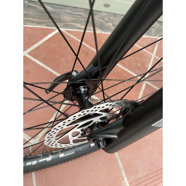 Xe Đạp Thể Thao Trinx X9 - Khung Nhôm, Groupset Shimano Deore 12 tốc, phanh dầu Shimano MT200, Trục rỗng cao cấp