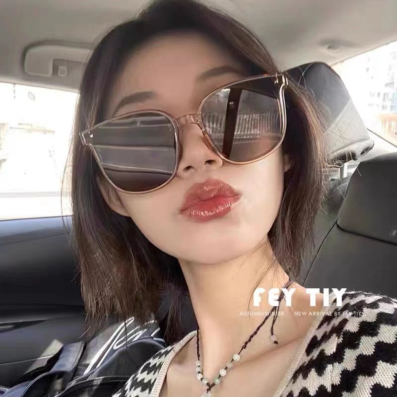 Kính Mát Chống Tia Cực Tím Thời Trang Nam Nữ