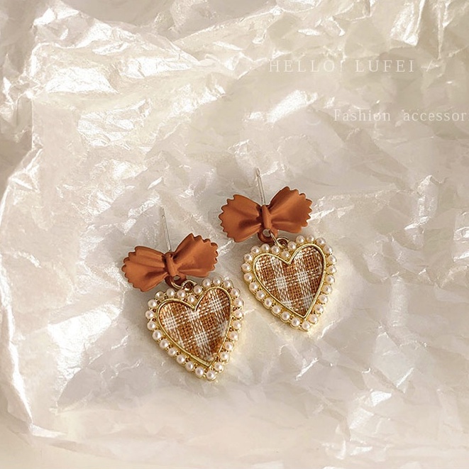 Khuyên tai hình nơ và trái tim phong cách cổ điển hợp thời trang