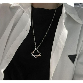 Dây chuyền mặt hình tam giác phong cách hip hop
