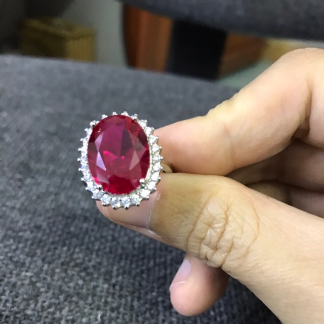 Nhẫn ruby tự nhiên