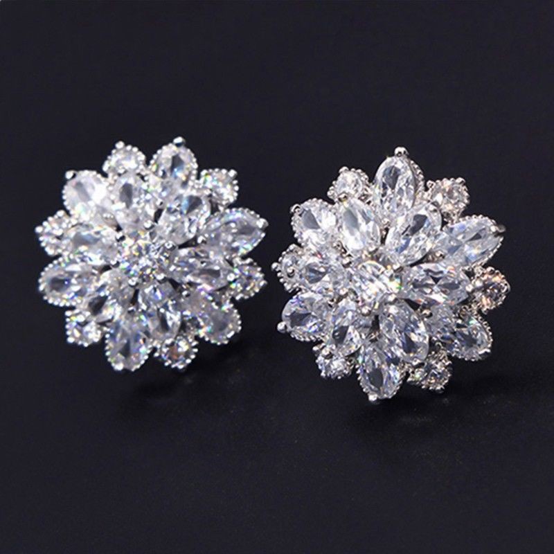 Bông tai hình hoa mạ bạc đính đá giả dành cho nữ