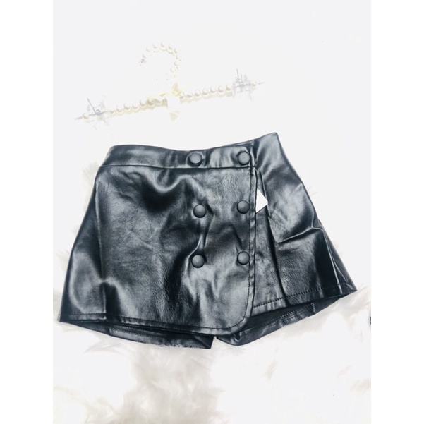 Quần da cho bé  gái