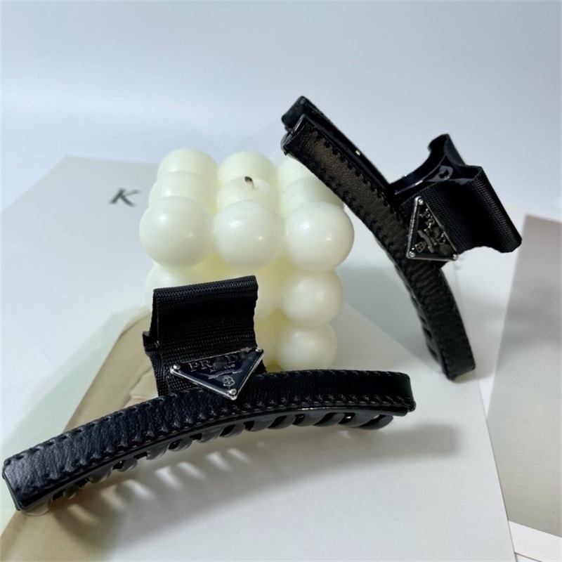 Kẹp Tóc Da Hình Cá Mập Xinh Xắn Cho Nữ