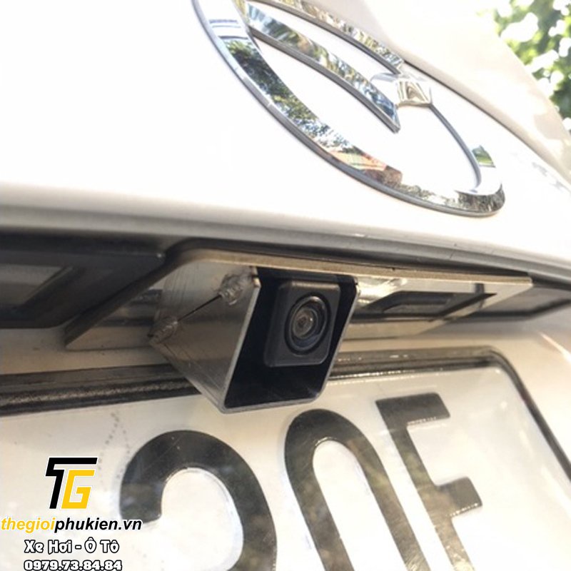 Ốp inox bảo vệ Camera sau xe Mazda 3 2020