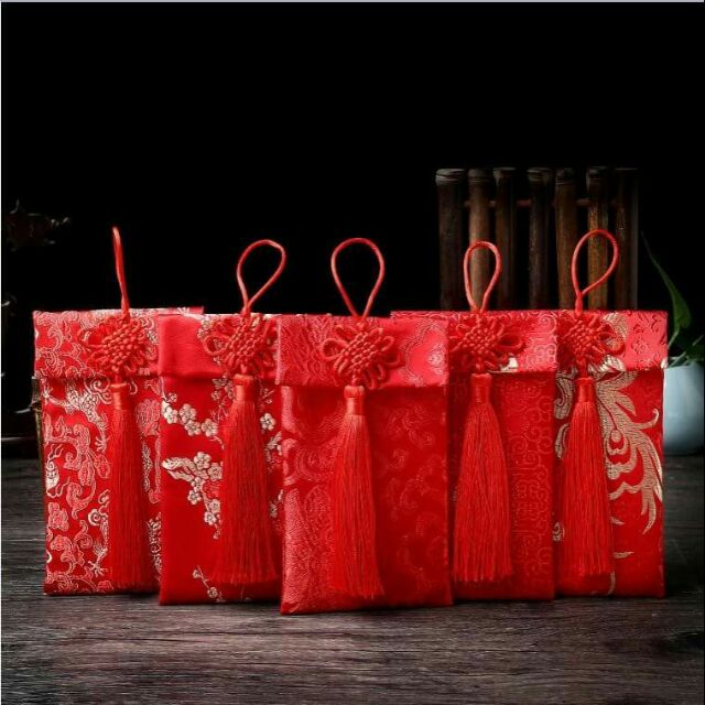 LÌ XÌ VẢI (ĐỨNG)