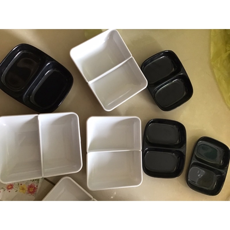 Đĩa chấm 2 ngăn, đĩa đựng gia vị loại dày nhựa tốt