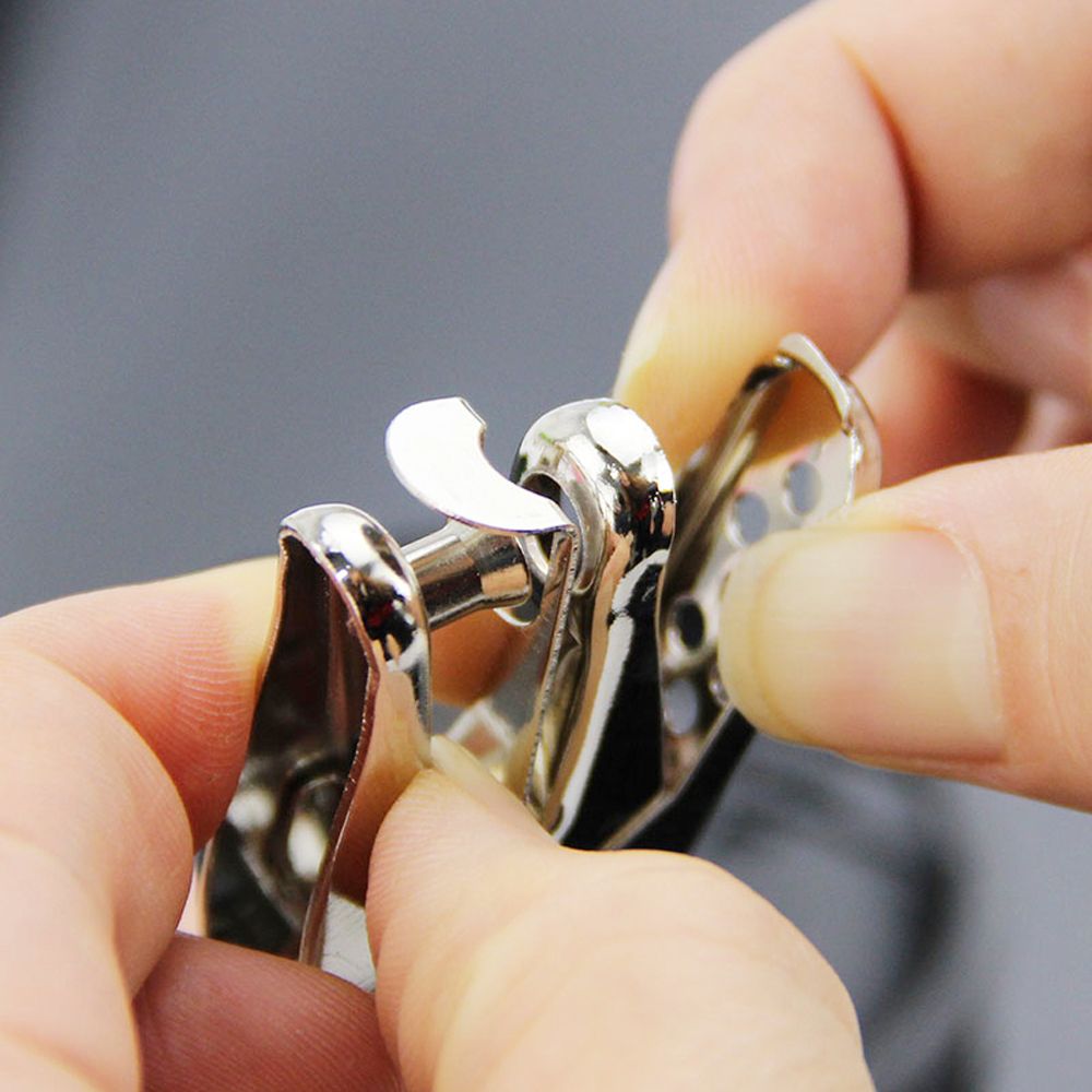 1 Dụng Cụ Đục Lỗ Tròn Cầm Tay Dùng Cho Văn Phòng / Trường Học