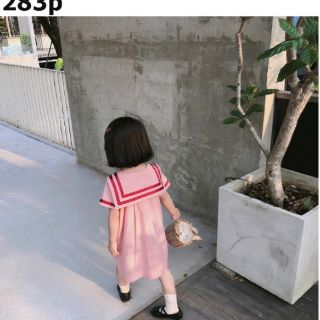 Váy hồng thủy thủ