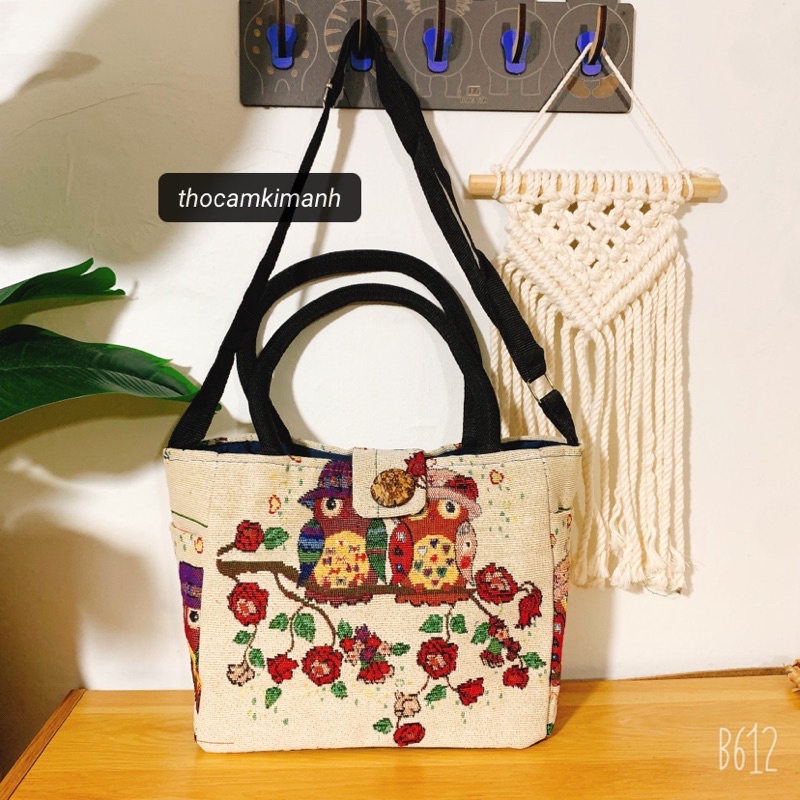 Túi thổ Cẩm đeo chéo cúc dừa lớn