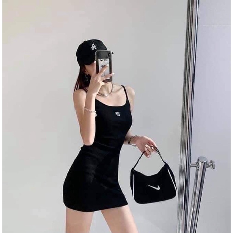 Đầm body nữ hai dây thêu chữ baby quyến rũ