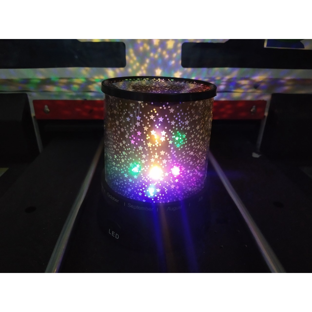 Đèn ngủ chiếu sao 4 bóng LED hình trụ chiếu sáng