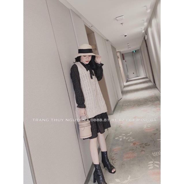 Váy Maxi Kẻ Phối Áo Gilê Len Gân Dáng Vintage Siêu Tây, Đầm Suông Đuôi Cá Tay Dài Bo Thun Phối Nơ Cổ Siêu Xinh. | BigBuy360 - bigbuy360.vn