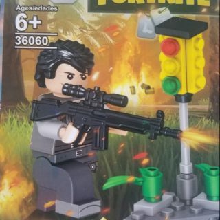 LEGO bắn súng Fortnite
