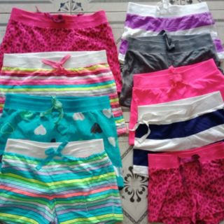 Quần short nỉ bé gái