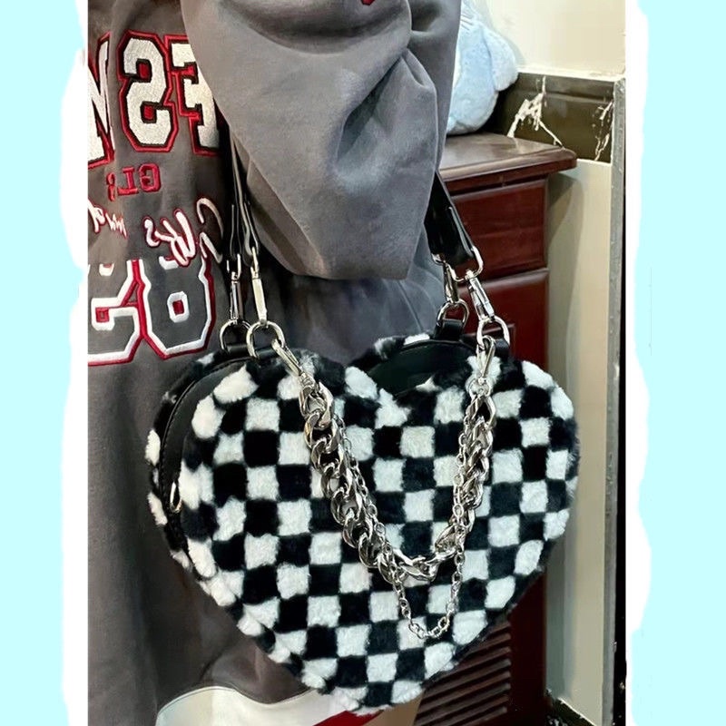 Túi xách đeo chéo nữ hình trái tim sọc caro tặng kèm dây xích thời trang,Túi da beo phong cách Mai Âm Nhạc