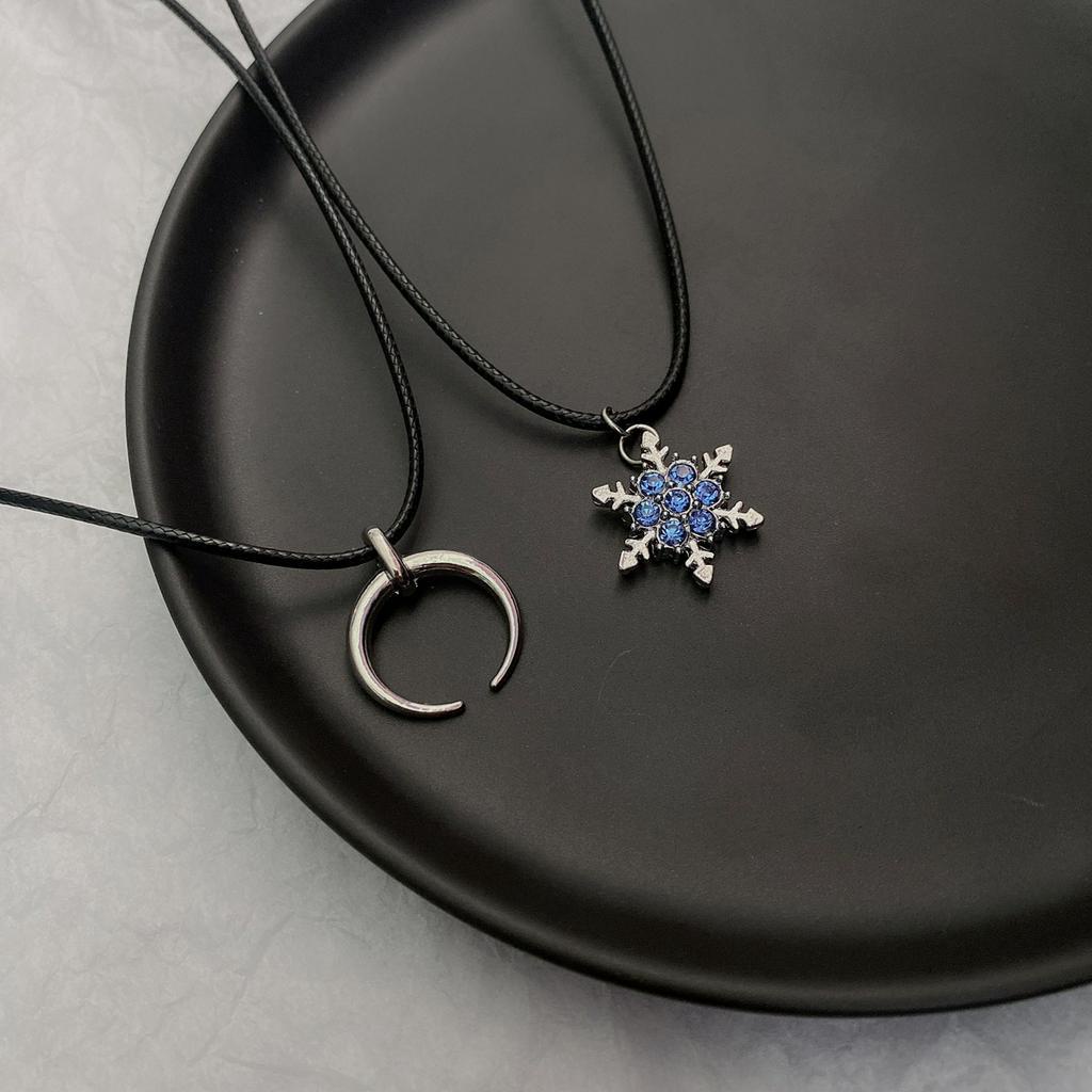 Dây Chuyền Mặt Hình Hoa Tuyết Và Mặt Trăng Thời Trang Hàn Quốc 23588